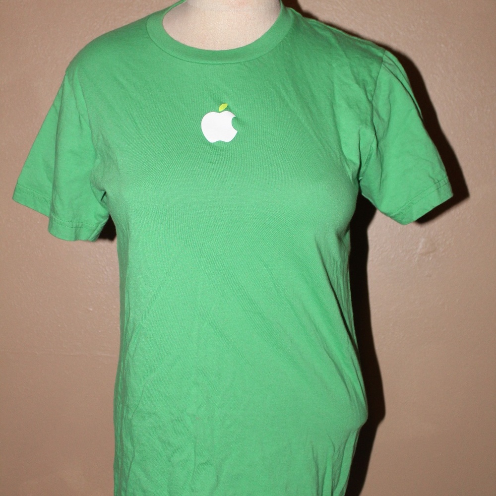 Apple Store Employee Only "Earth Day" Shirt